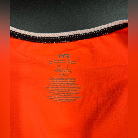 TYR Women's Competitor Loose Tri Singlet with Bra Athletic Tank Small - Picture 3 of 8